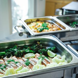 Buffet kevyesti savustettua lohta L