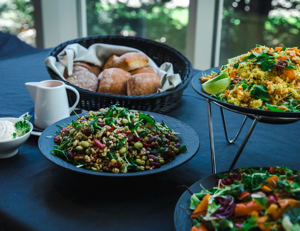 Buffettarjoilu kokouksessa.